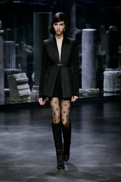 Look 54